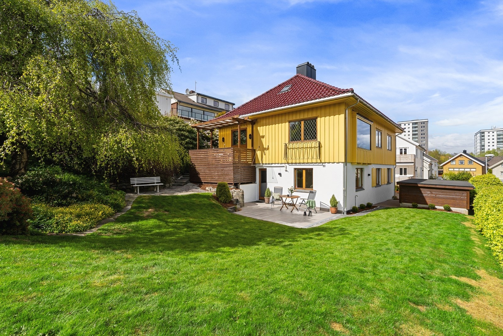 EiendomsMegler 1 Sandnes Trones - Flott og innholdsrik enebolig | Pent opparbeidet tomt på ca 955 m² |