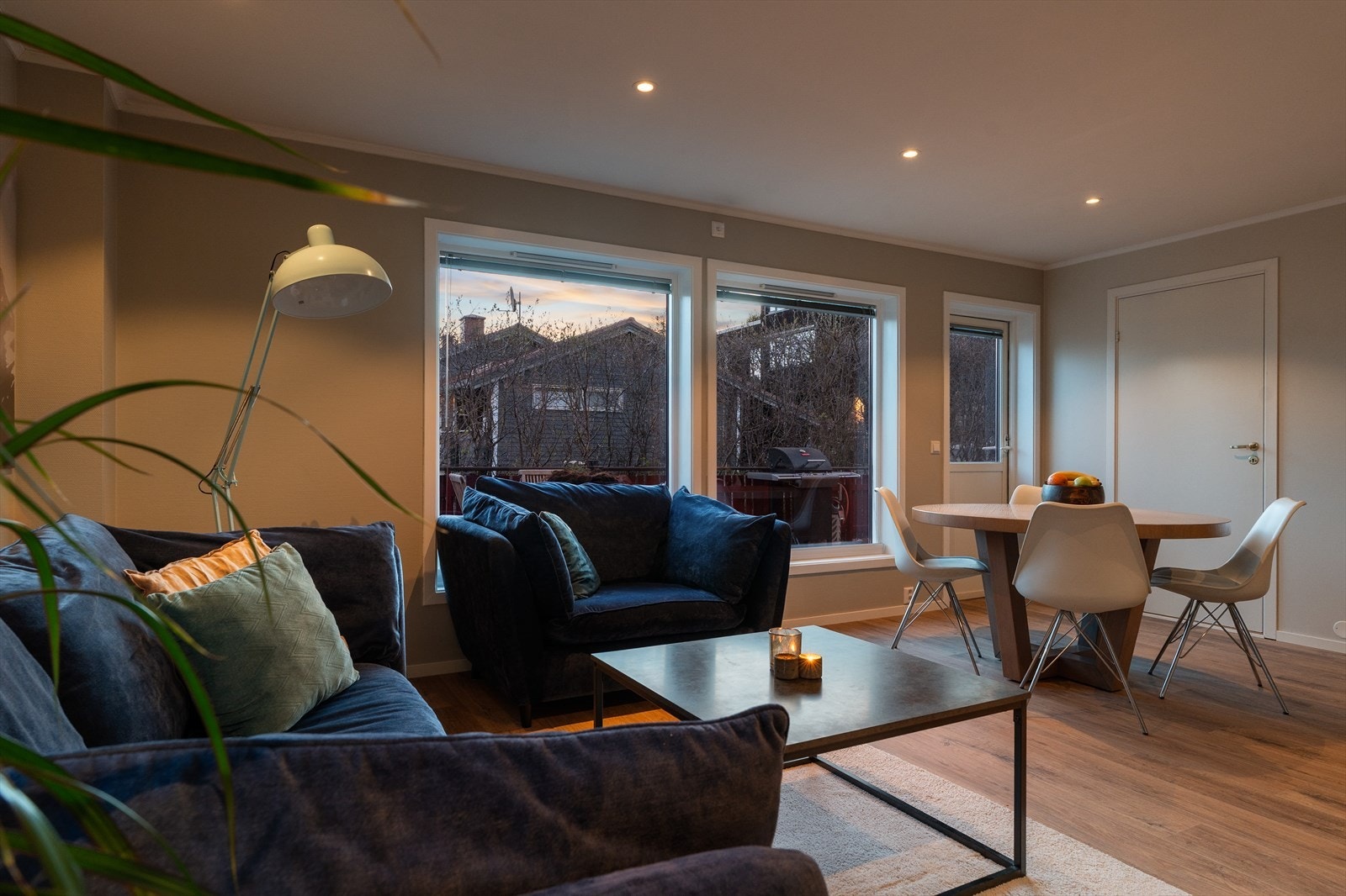 Stuen er på romslige 24m². Galleribilde