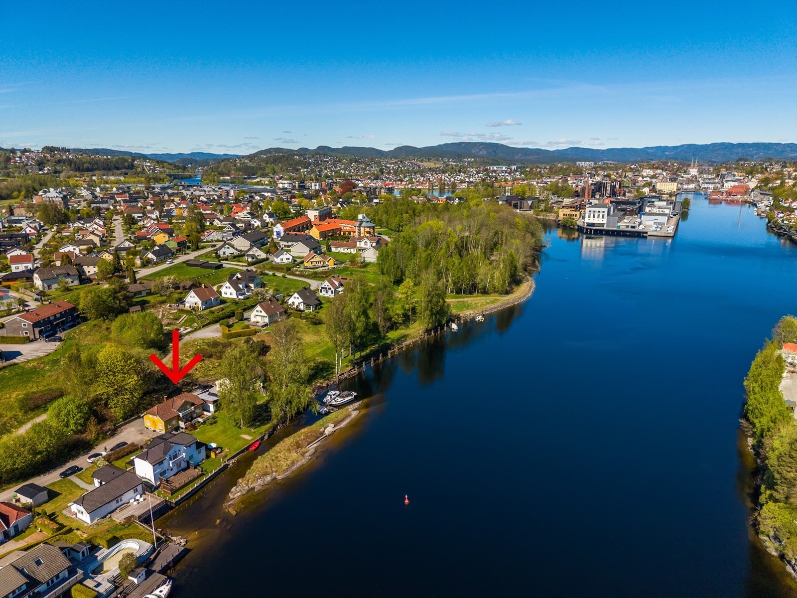 Boligen og plassen må oppleves! Velkommen til visning! Galleribilde