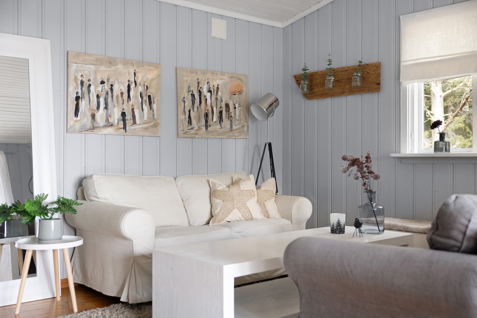 God plass til flere sittegrupper Galleribilde