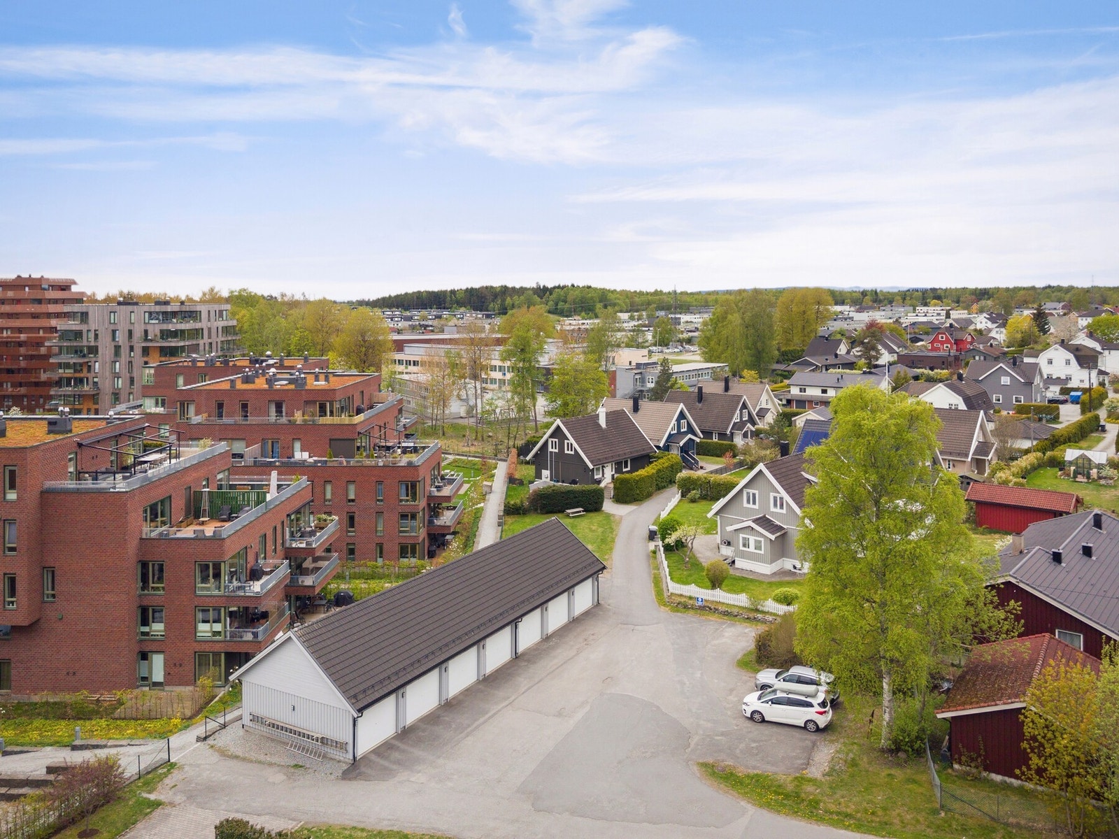 Området passer perfekt for barnefamilier med kort vei til både Finstad skole og nye Magasinparken ungdomsskole. Galleribilde