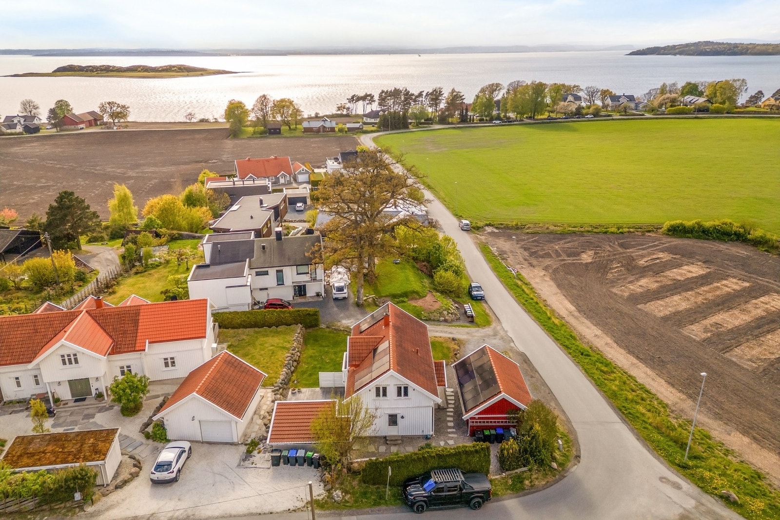 ASK Meglergaarden Moss/Feste - Solrik enebolig fra 2008 med sjøutsikt | Kvikkjøkken 2024 | Solceller | Hjørnetomt 565 m² Festeveien 50A, Moss 116 m² 6