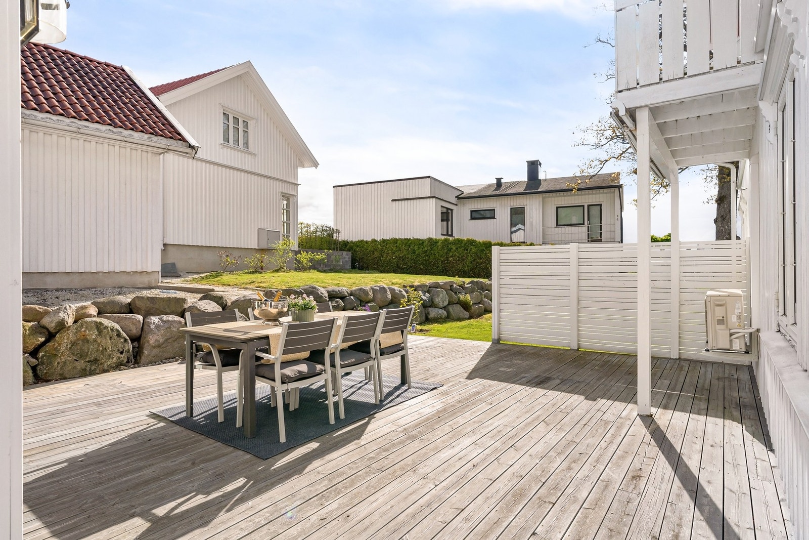 Begge terrassene utgjør til sammen ca. 60 kvm uteareal Galleribilde