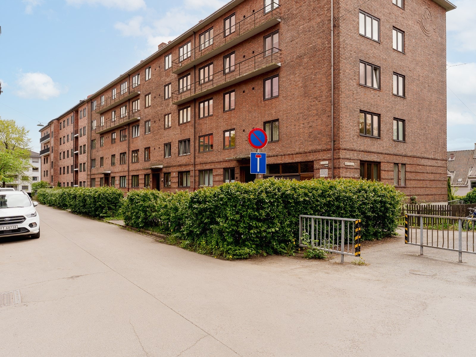 Eiendommen har en svært sentral og populær beliggenhet på Sagene. Med Sagene, Torshov og Bjølsen som utgangspunkt har "alt" innen kort rekkevidde. Galleribilde