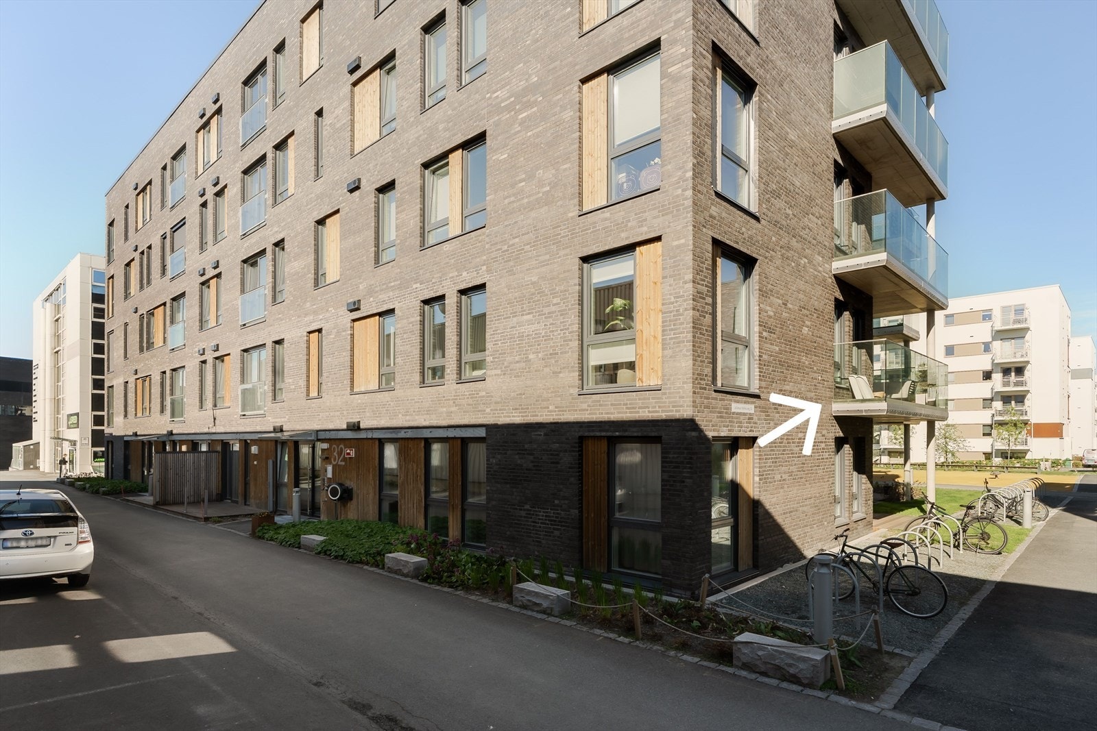 Julianus Holms veg 32 ligger på Lade i Trondheim, med en attraktiv beliggenhet nær både by og fjord. Galleribilde