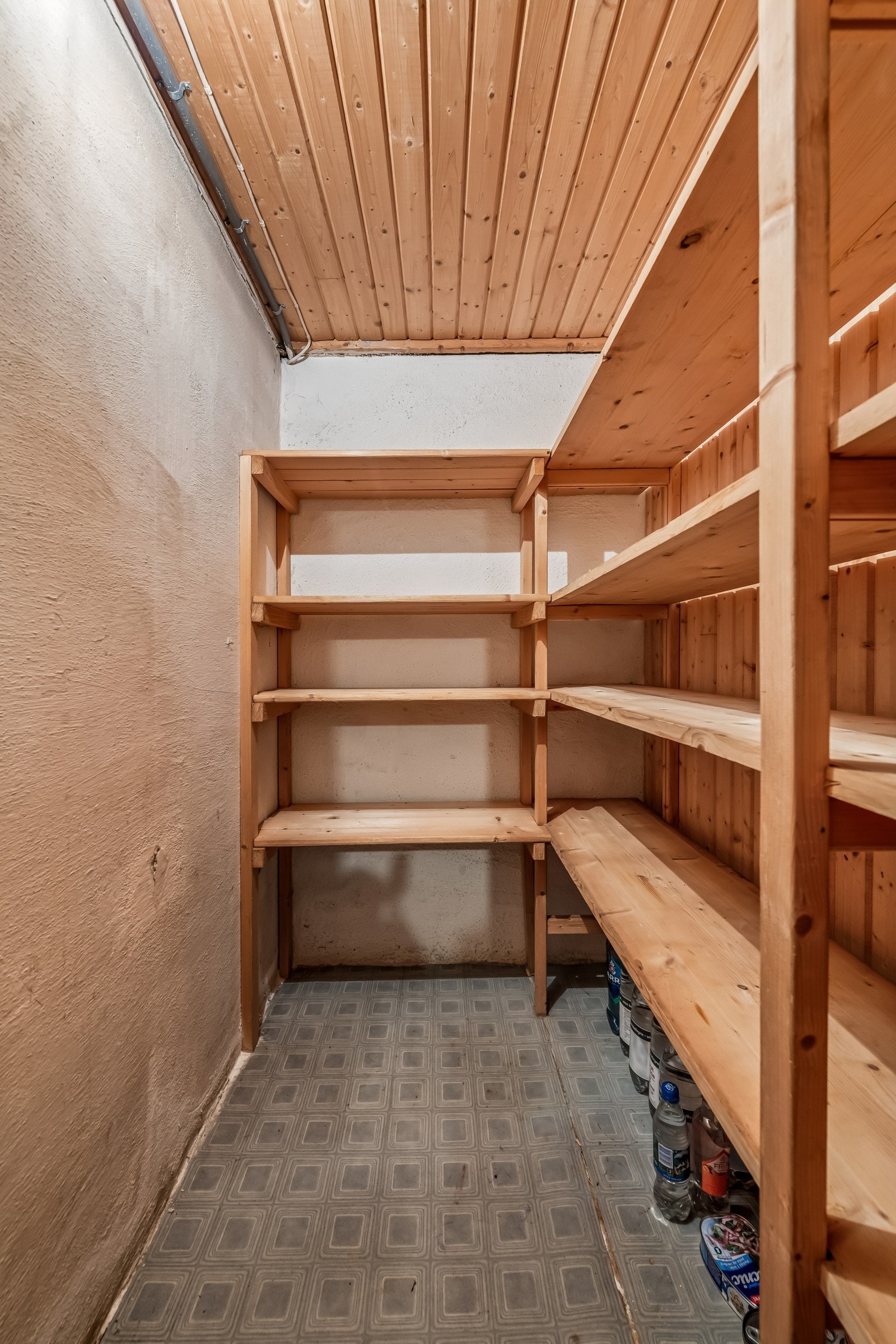 Her er det god plass til å etablere sitt eget forsyningslager. Galleribilde