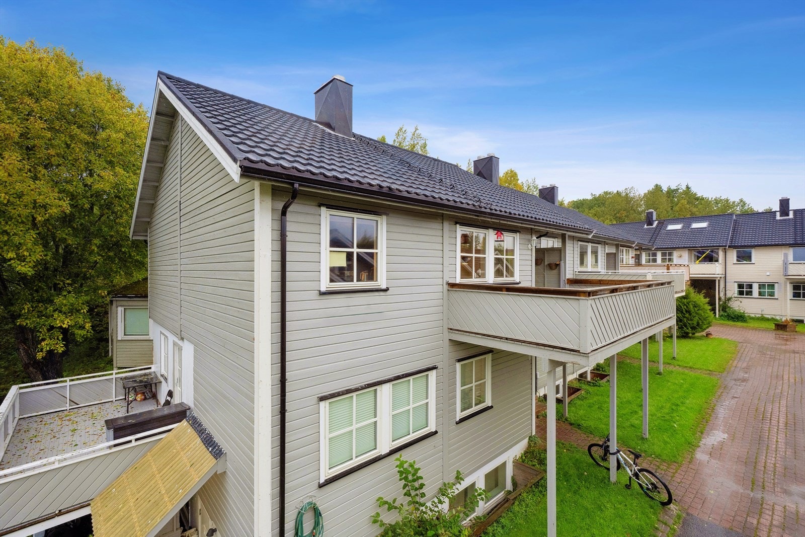 I leiligheten er det skiftet innvedige rør og elektrisk arbeid, utført av fagkyndig. Galleribilde