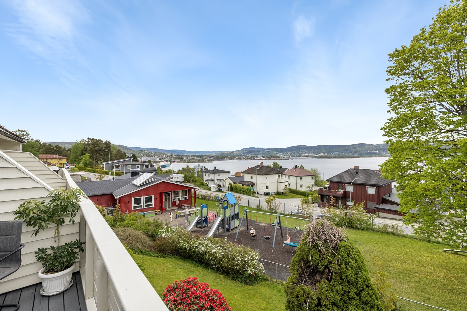 Herfra kan du nyte en flott utsikt over Drammensfjorden og nærområdet Galleribilde