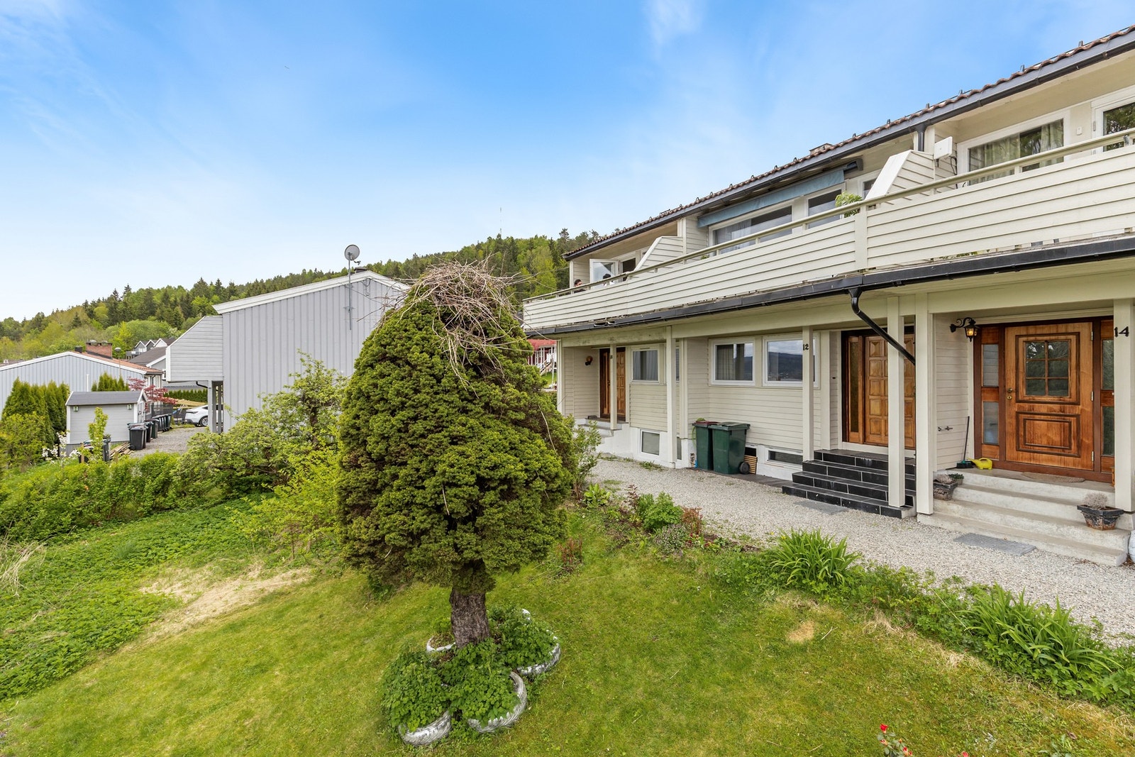 Boligen ligger i et populært og attraktivt område på Hedensrud med kort vei til barnehage, lekeplass, marka og busstopp Galleribilde