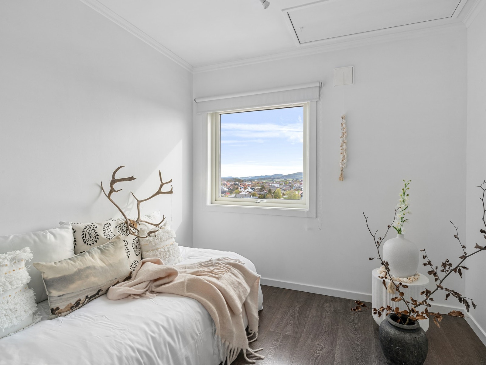 Øvrige soverom kan brukes som barnerom, kontor eller gjesterom - alt etter eget behov og ønske. Galleribilde