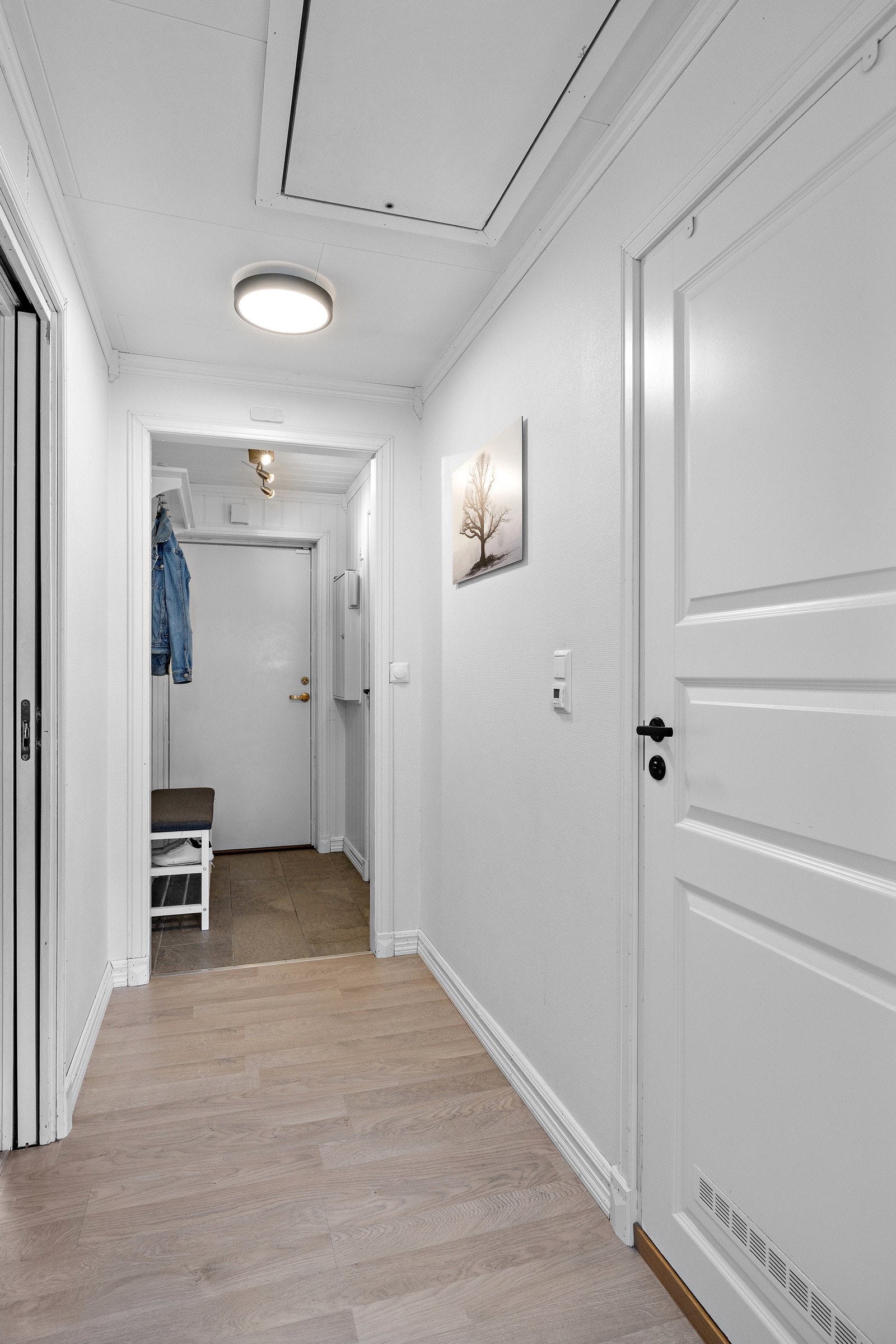 Boligen har god og praktisk planløsning. Galleribilde