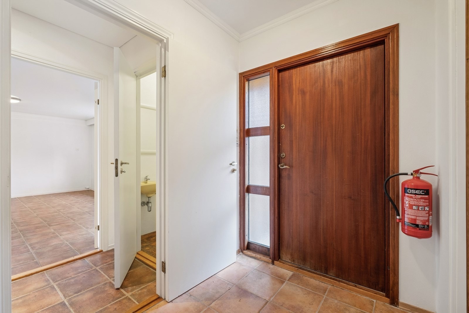 Velkommen inn til den første leiligheten. Galleribilde