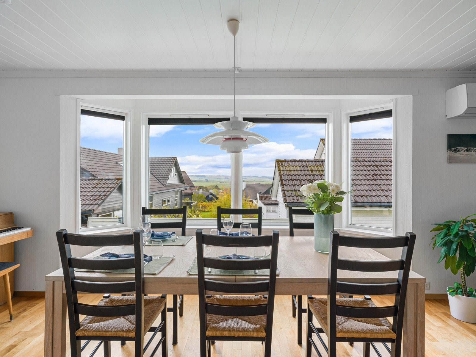 Perfekt for frokost, uformelle måltider eller gjester. Galleribilde