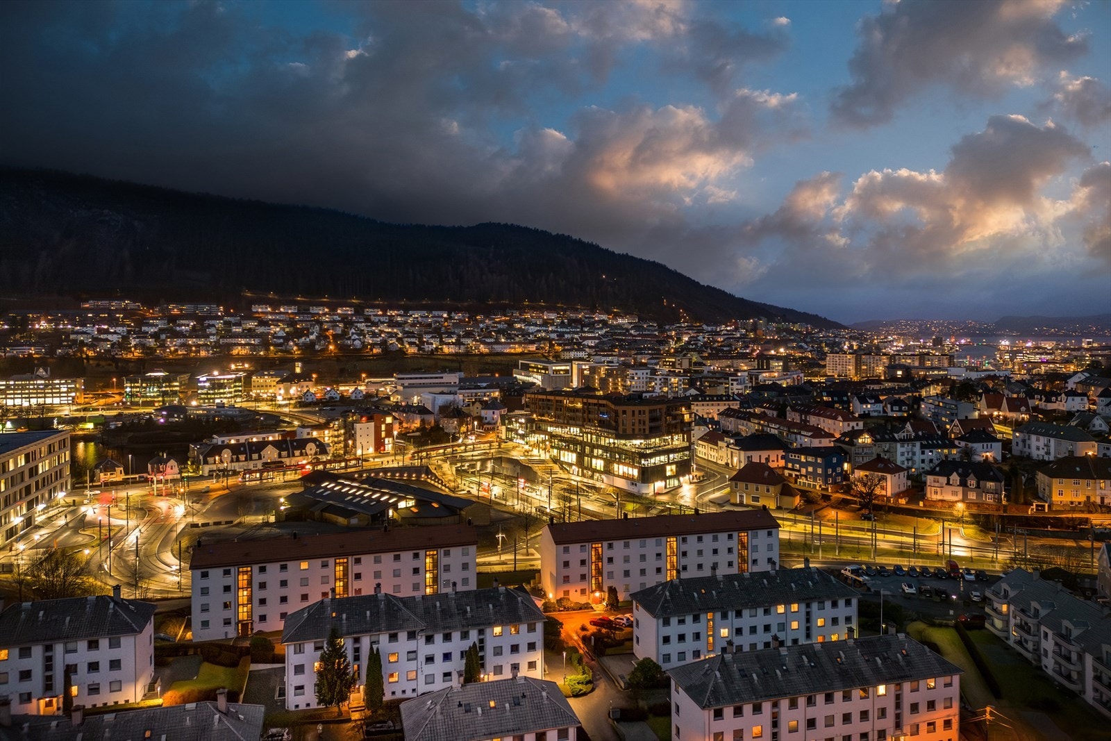 - Det er kun 10 minutters spasertur til Haukeland sykehus som er en av Bergens største arbeidsplasser - Galleribilde