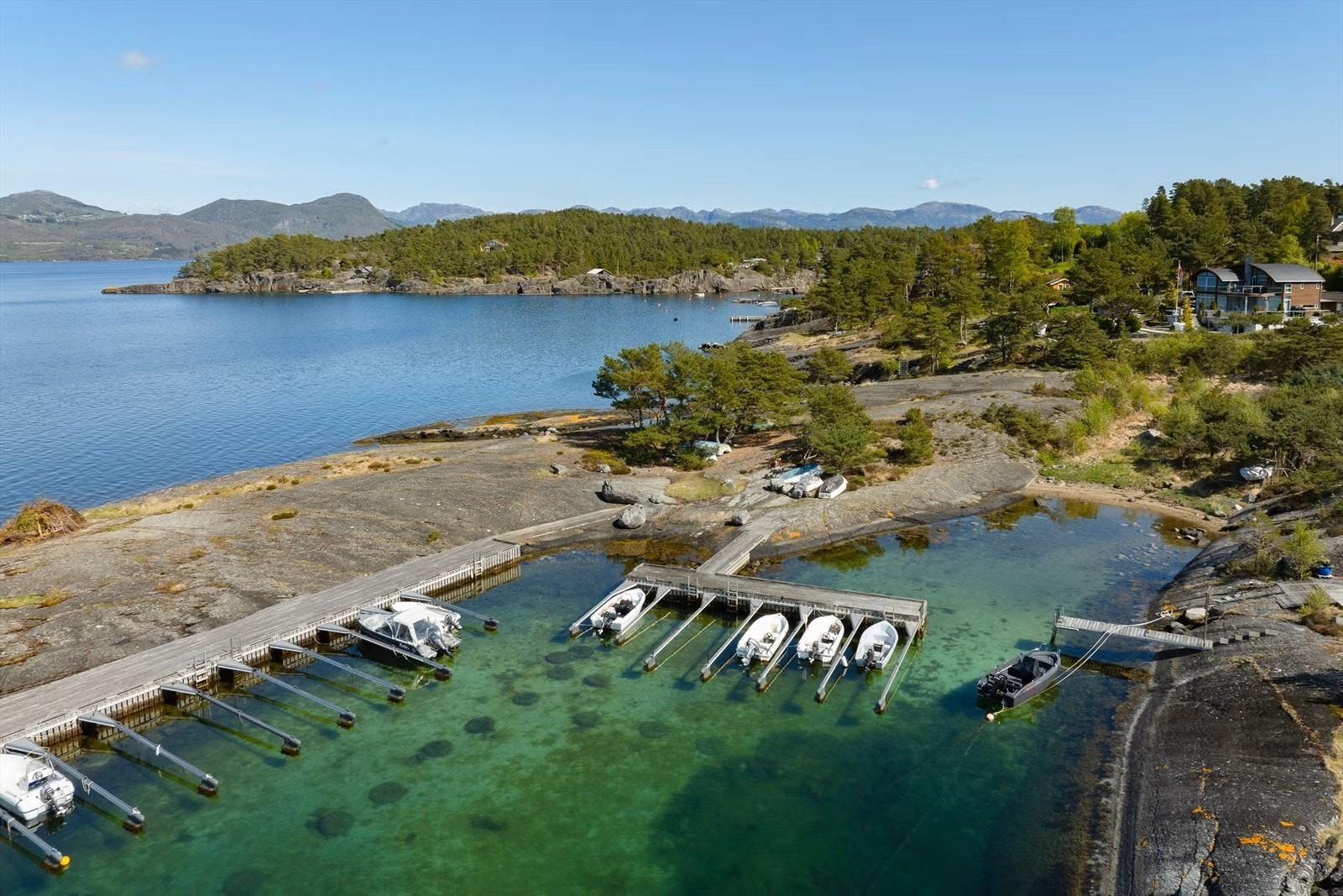 Båtplass og fine bademuligheter Galleribilde