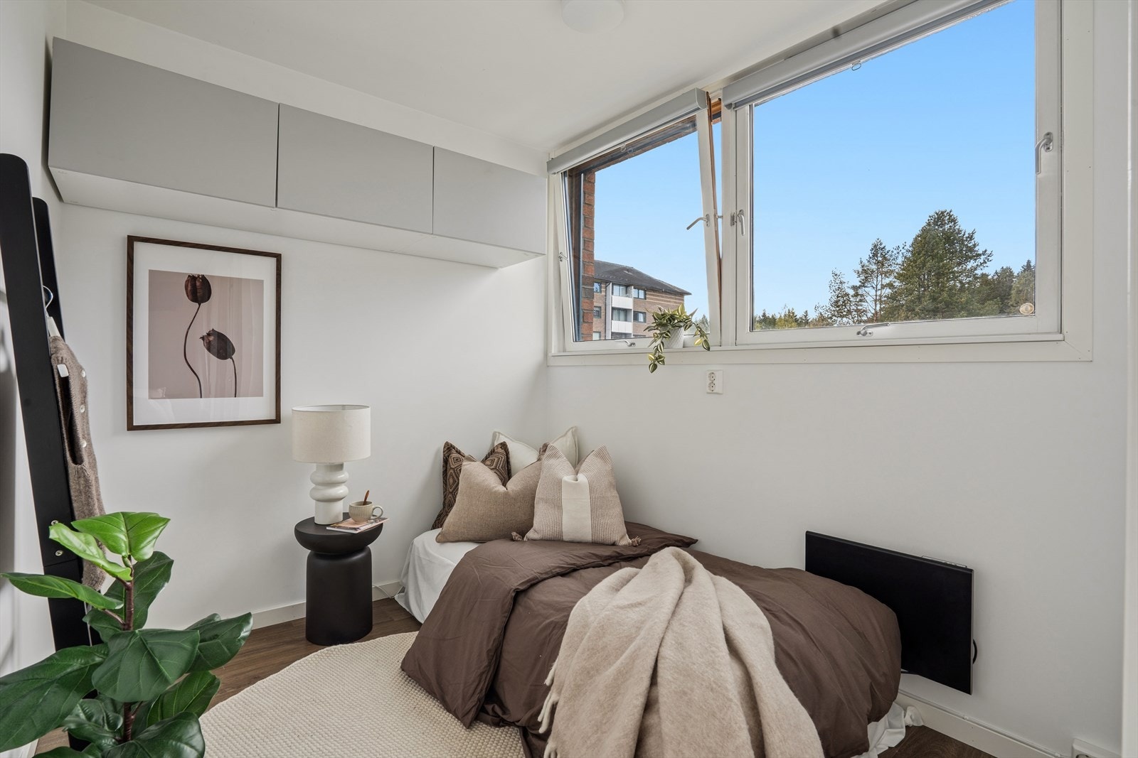 Det andre soverommet egner seg godt som barnerom, gjesterom eller kontor. Galleribilde