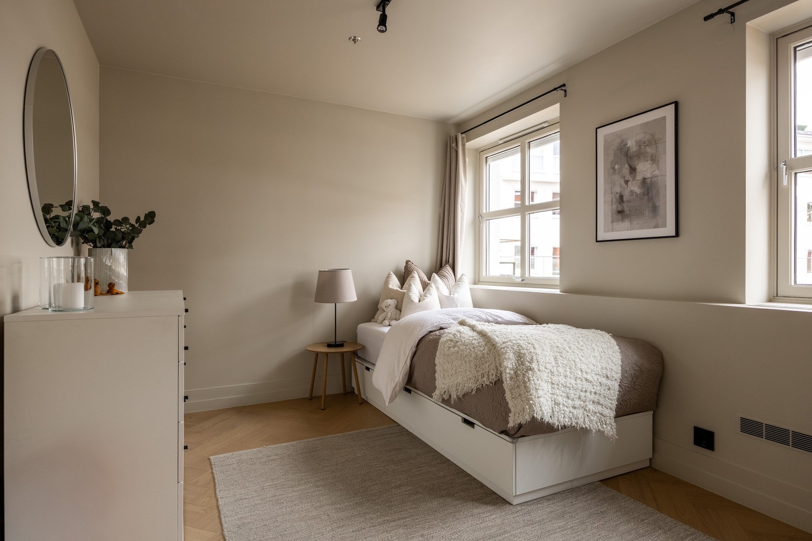 Det andre soverommet egner seg utmerket som barnerom, gjesterom eller kontor. Galleribilde