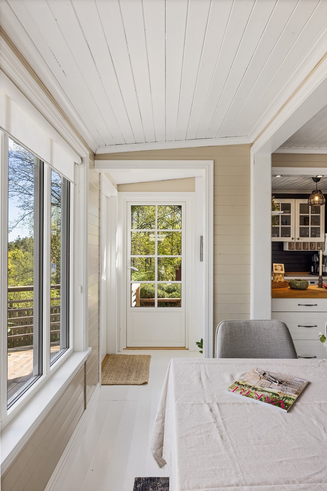 Inngangspartiet er senere tilbygget og ønsker deg velkommen inn! Galleribilde