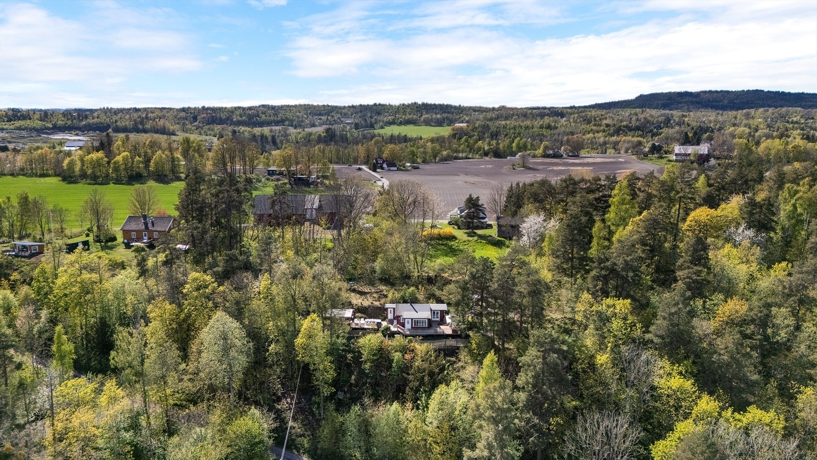 Området er barnevennlig og rolig, og egner seg godt for den som ønsker å nyte naturnære omgivelser og friluftsliv. Galleribilde