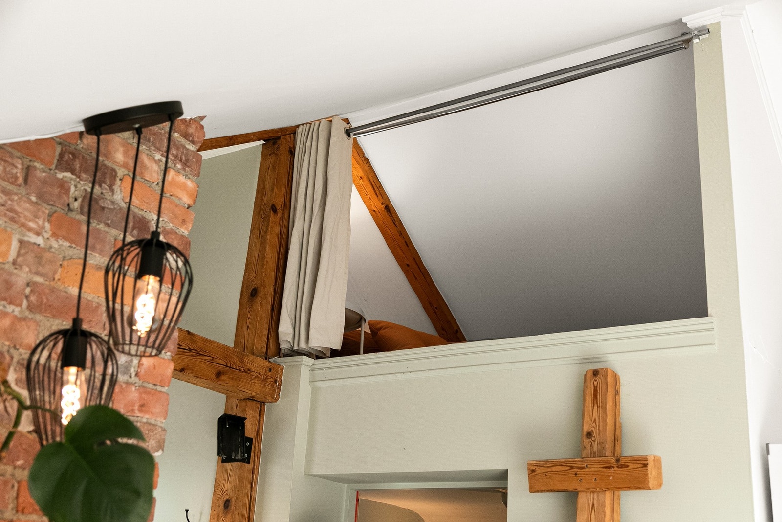 Over entréen finner du en koselig og praktisk hems på ca. 4 m². Galleribilde