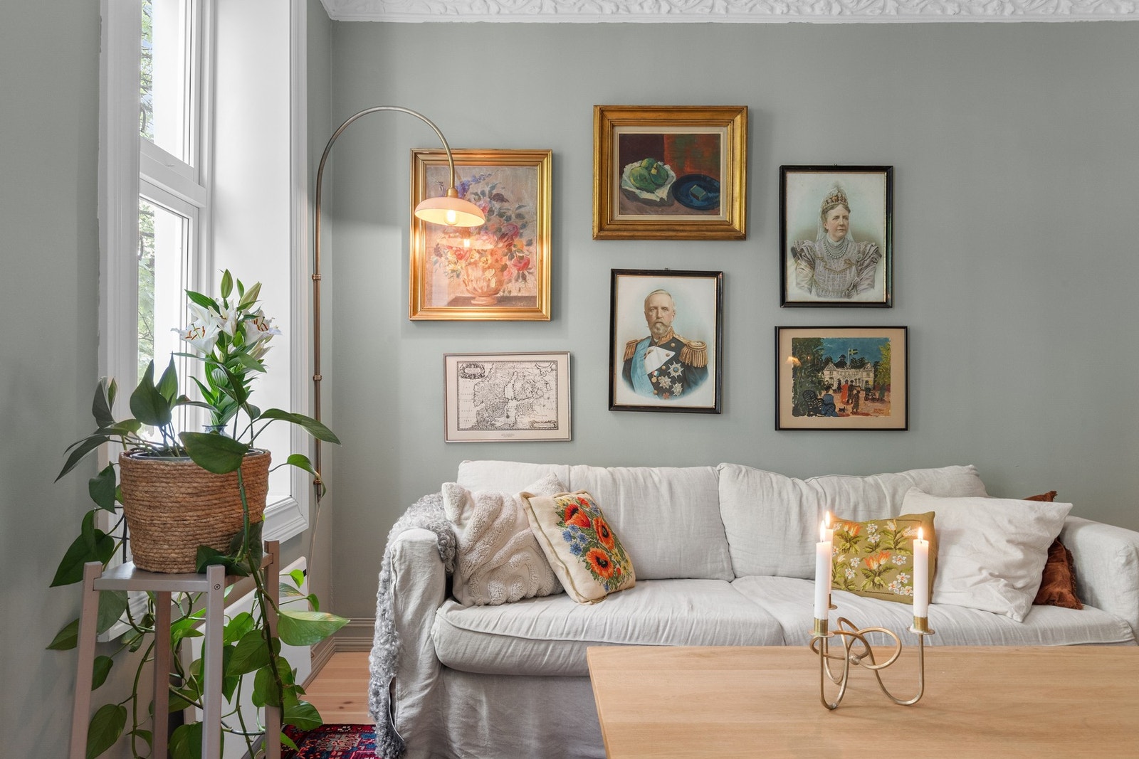Denne boligen har en gjennomgående god standard med flere oppgraderinger. Galleribilde