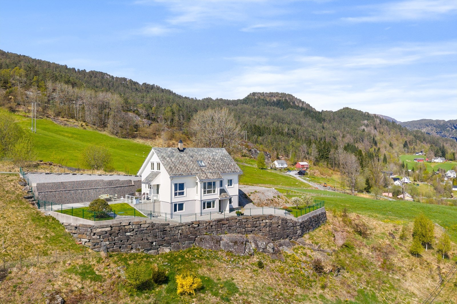 Velkommen til Grøningsvegen 54! Presentert av Nordvik Hardanger! Galleribilde