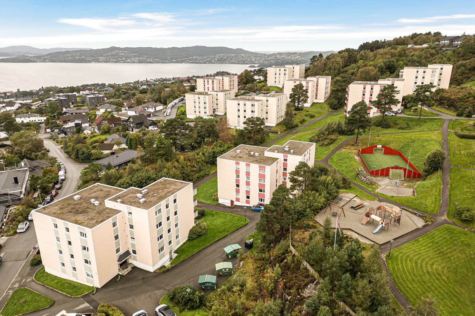 Haukedalen Borettslag består av til sammen 189 leiligheter fordelt på 11 lavblokker Galleribilde