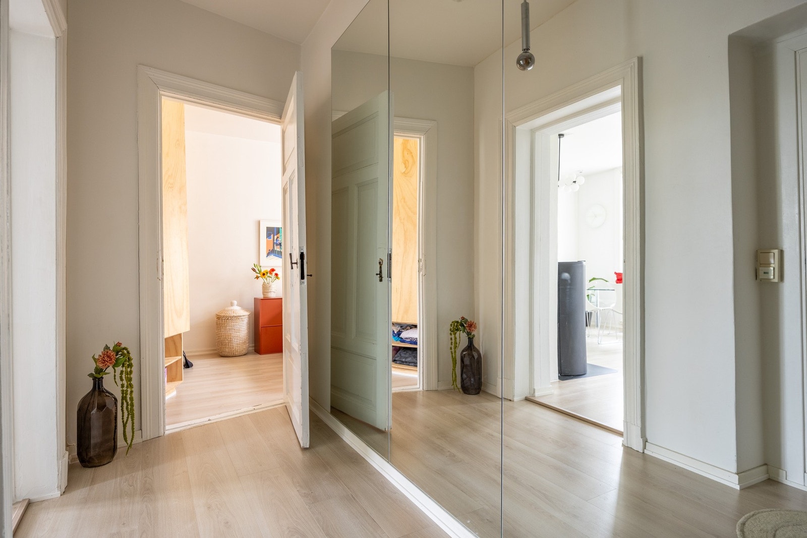 I tillegg disponerer leiligheten en lofts- og kjellerbod. Galleribilde