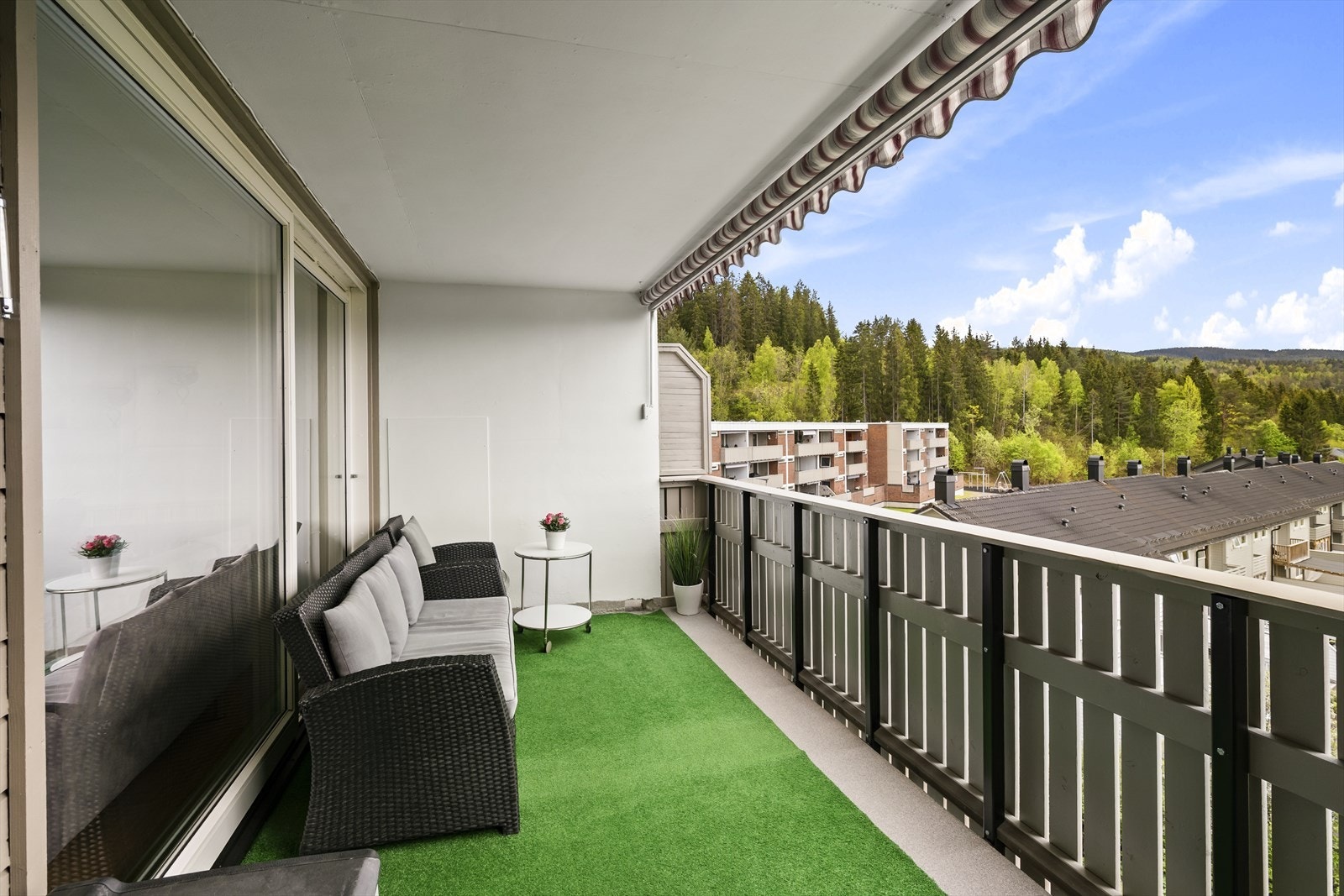 Overbygget terrasse med markise på 13 kvm Galleribilde
