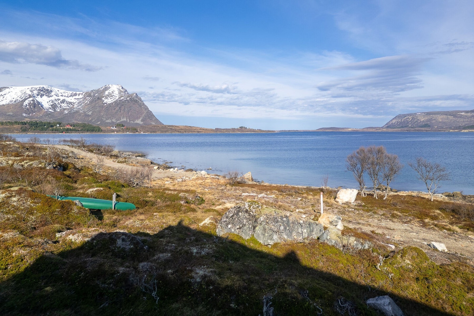 Her er det kort vei til sjøen for aktiviteter som fiske og båtliv. Galleribilde
