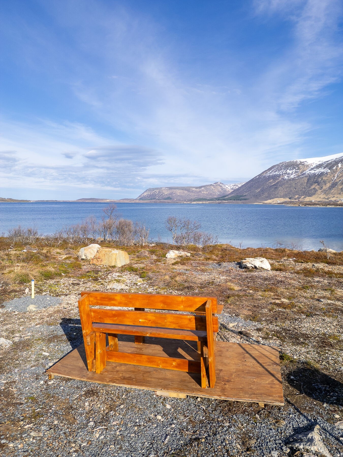 Her kan du sitte helt for deg selv og se utover fjorden. Galleribilde