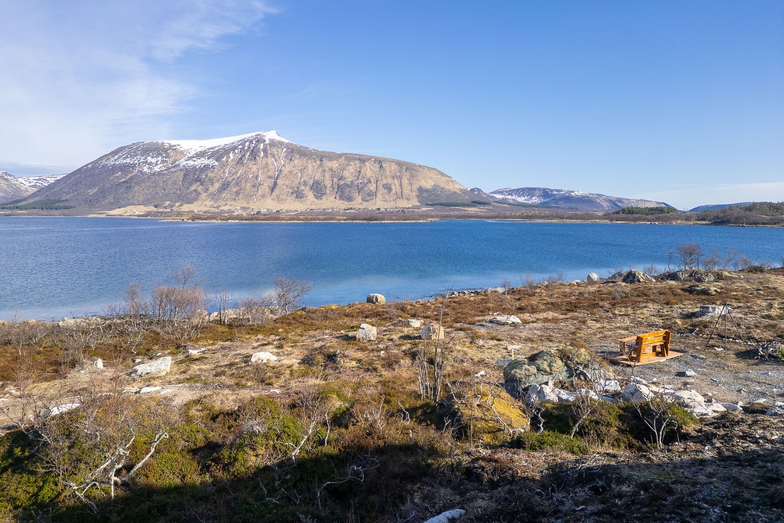 Utsikten fra eiendommen er vid og åpen, med fri sikt mot havet. Galleribilde