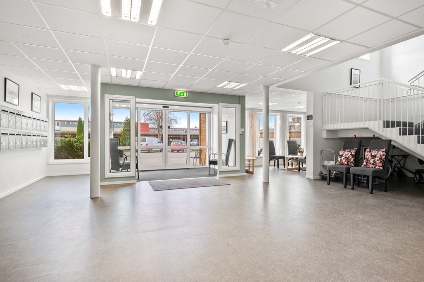 Felles inngangsparti. Galleribilde