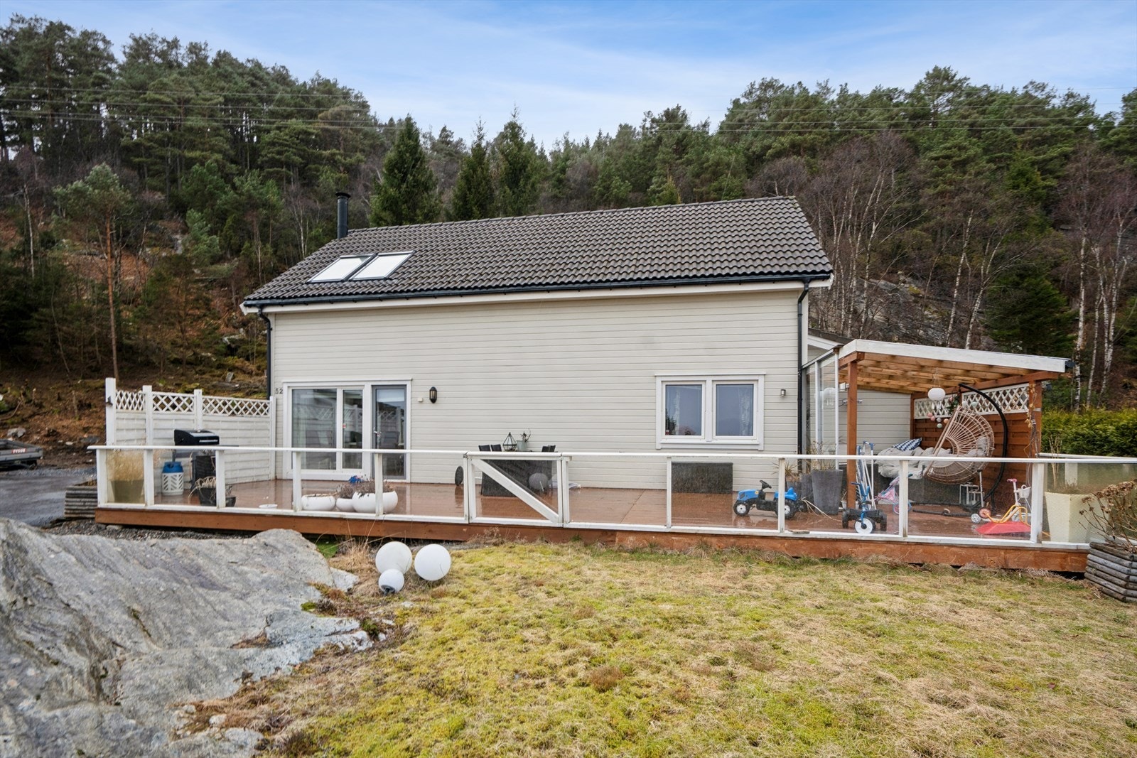 Velkommen til Strandli 52 - Presentert av Frida Osberg v/DNB Eiendom. Galleribilde