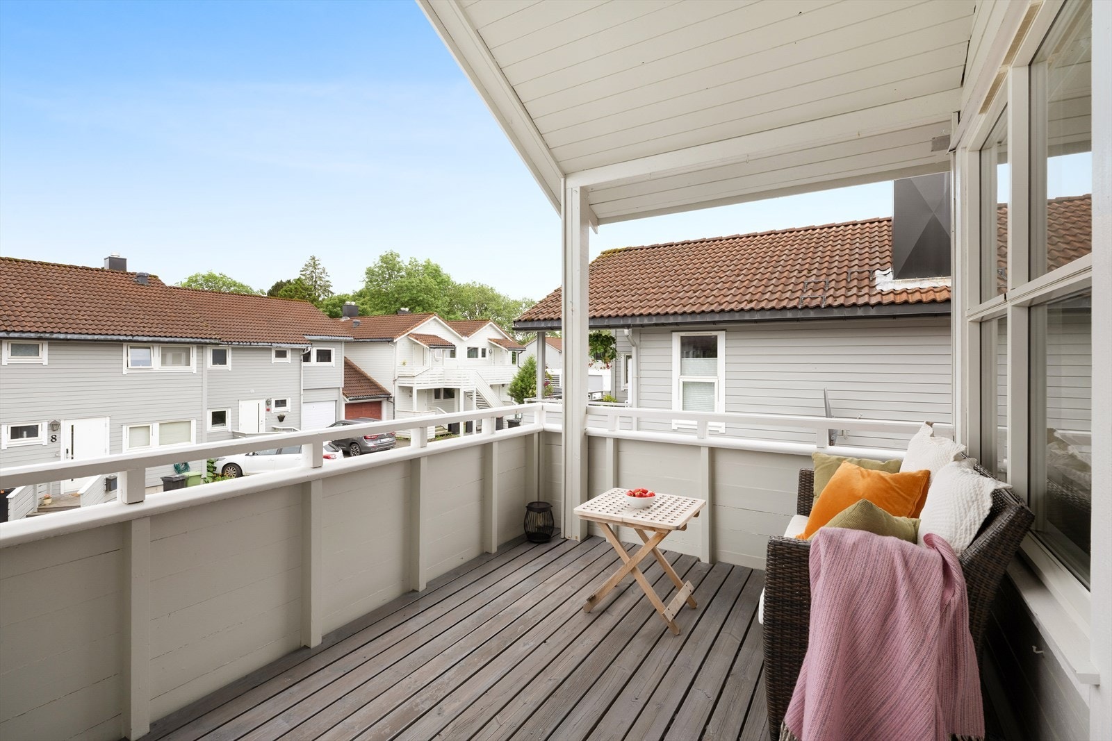 Sørvendt balkong med gode solforhold Galleribilde