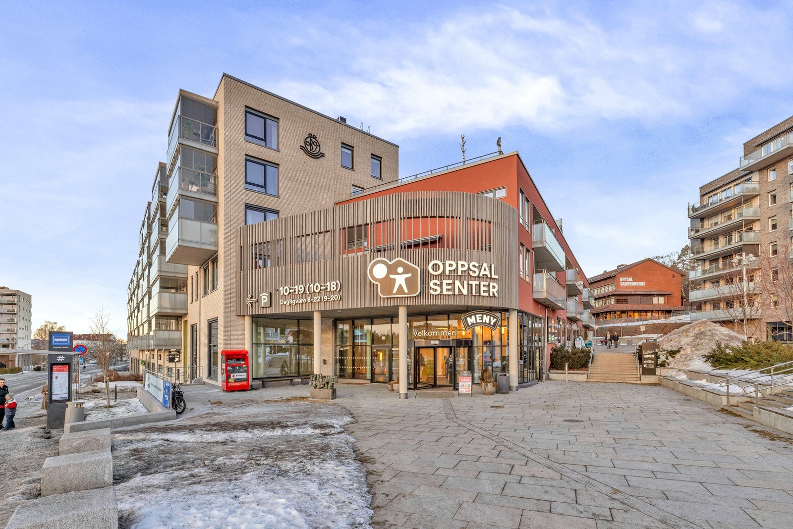 Ca. 1,2 km unna ligger Oppsal senter, med et godt utvalg butikker Galleribilde