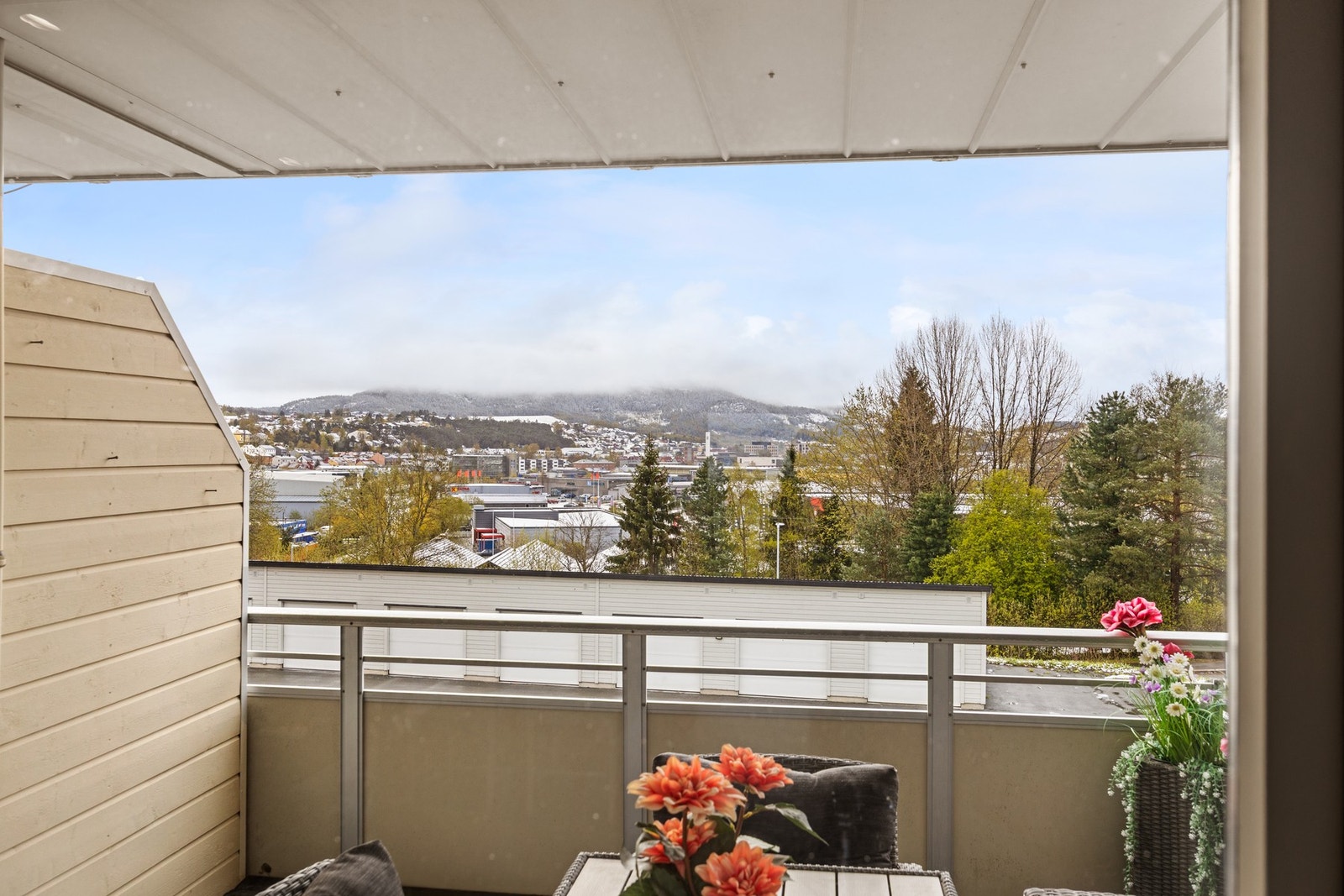 Vakker utsikt over byen! Galleribilde