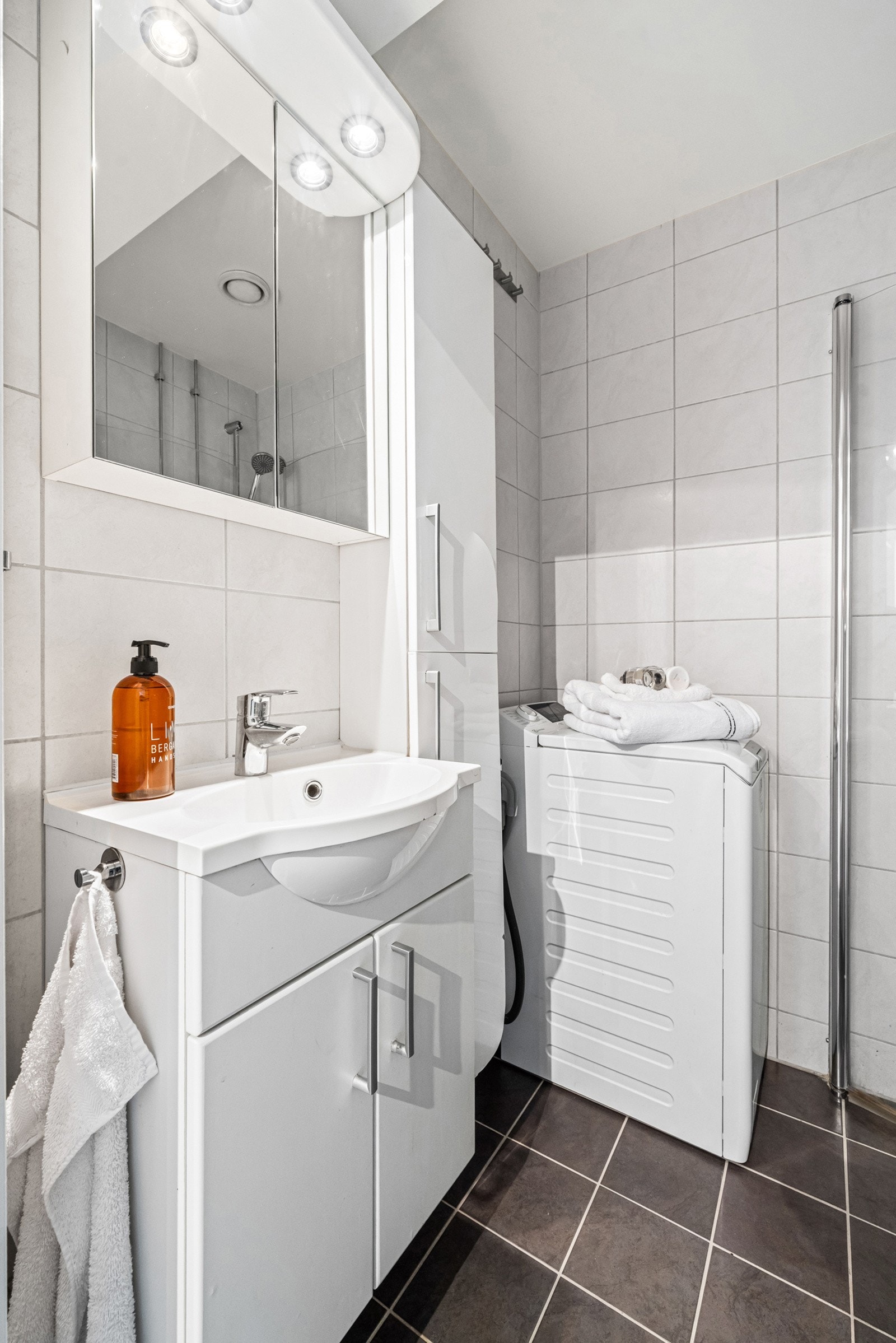 Det er opplegg for vaskemaskin. Galleribilde