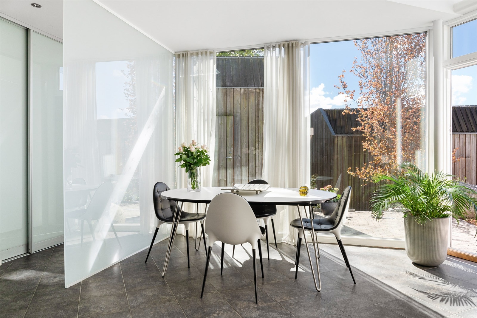 God plass til spisebord. Galleribilde