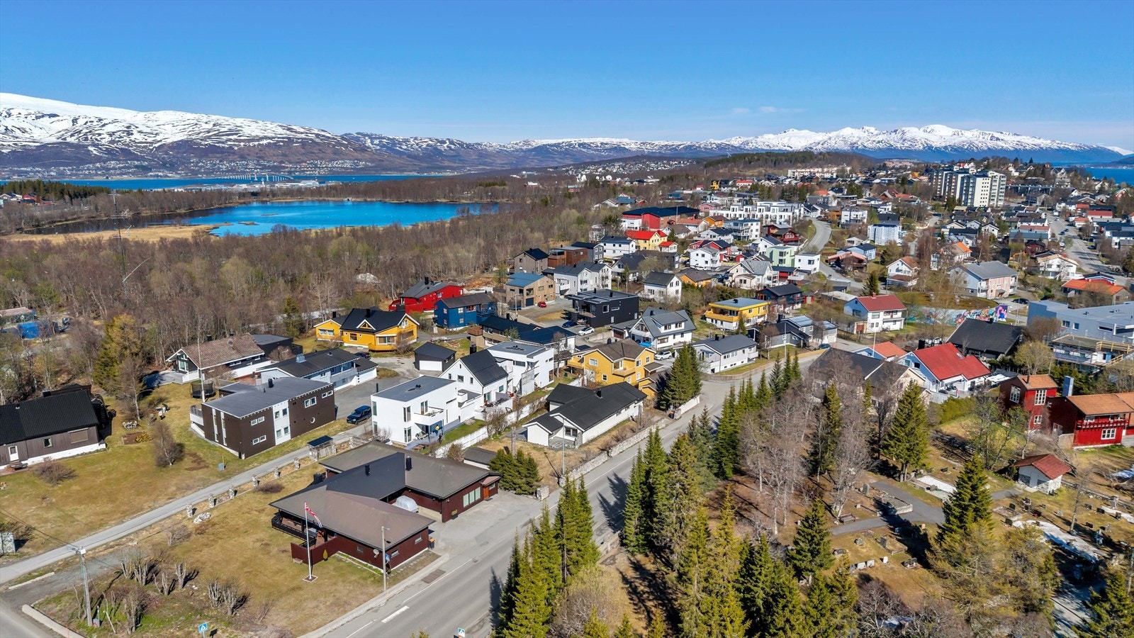 Meget sentre på toppen av Tromsøya. Galleribilde