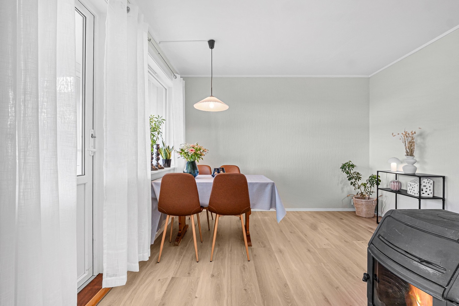 God plass til å etablere spisegruppe Galleribilde