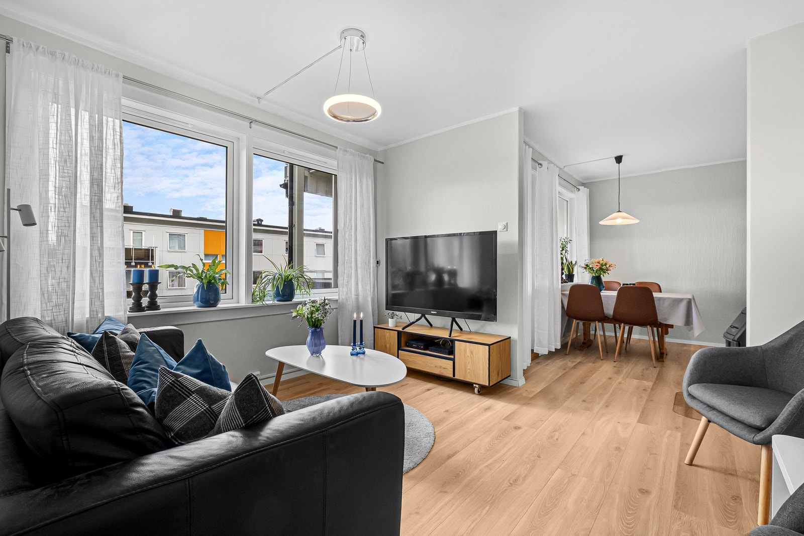 Velkommen til denne attraktive 3-roms leiligheten i Leif Aunes vei 5A! Galleribilde