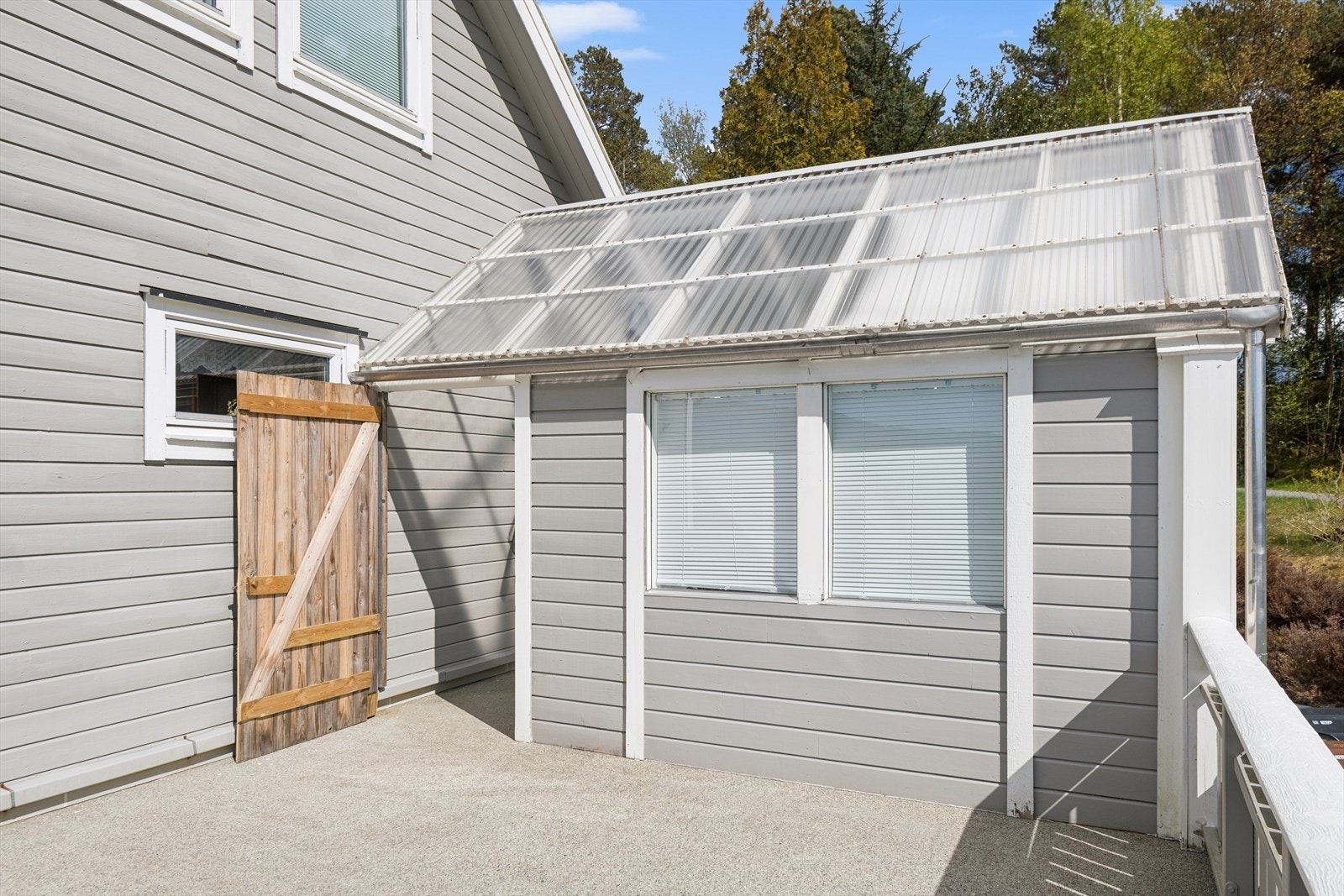 Koselig hagestue på ca. 13 m². Galleribilde