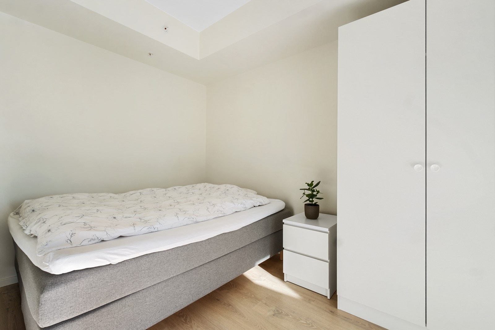 Her er det plass til garderobeskap. Galleribilde
