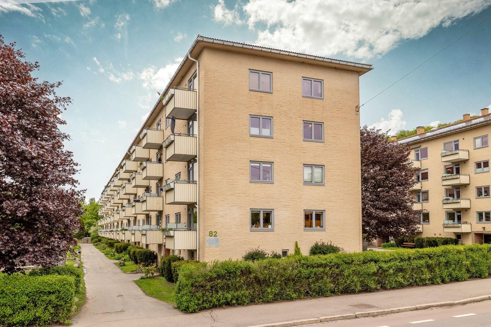 Fasade. Aksjeselskapet består av 96 leiligheter Galleribilde