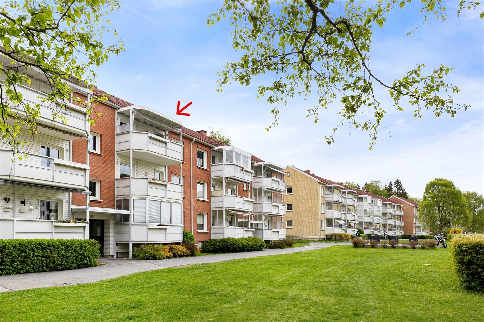 Borettslaget er veletablert, og leiligheten har god intern beliggenhet. Galleribilde