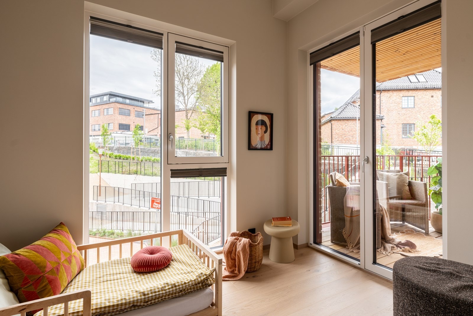 Også soverom nr. 2 har utgang til balkongen. Galleribilde