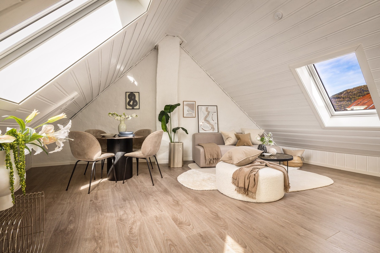 En koselig stue med flere innredningsmuligheter Galleribilde