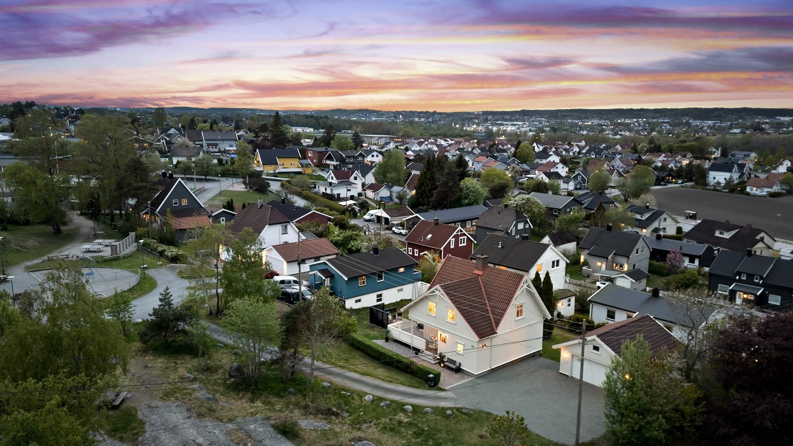Eiendommen ligger i et trygt og familievennlig område. Galleribilde