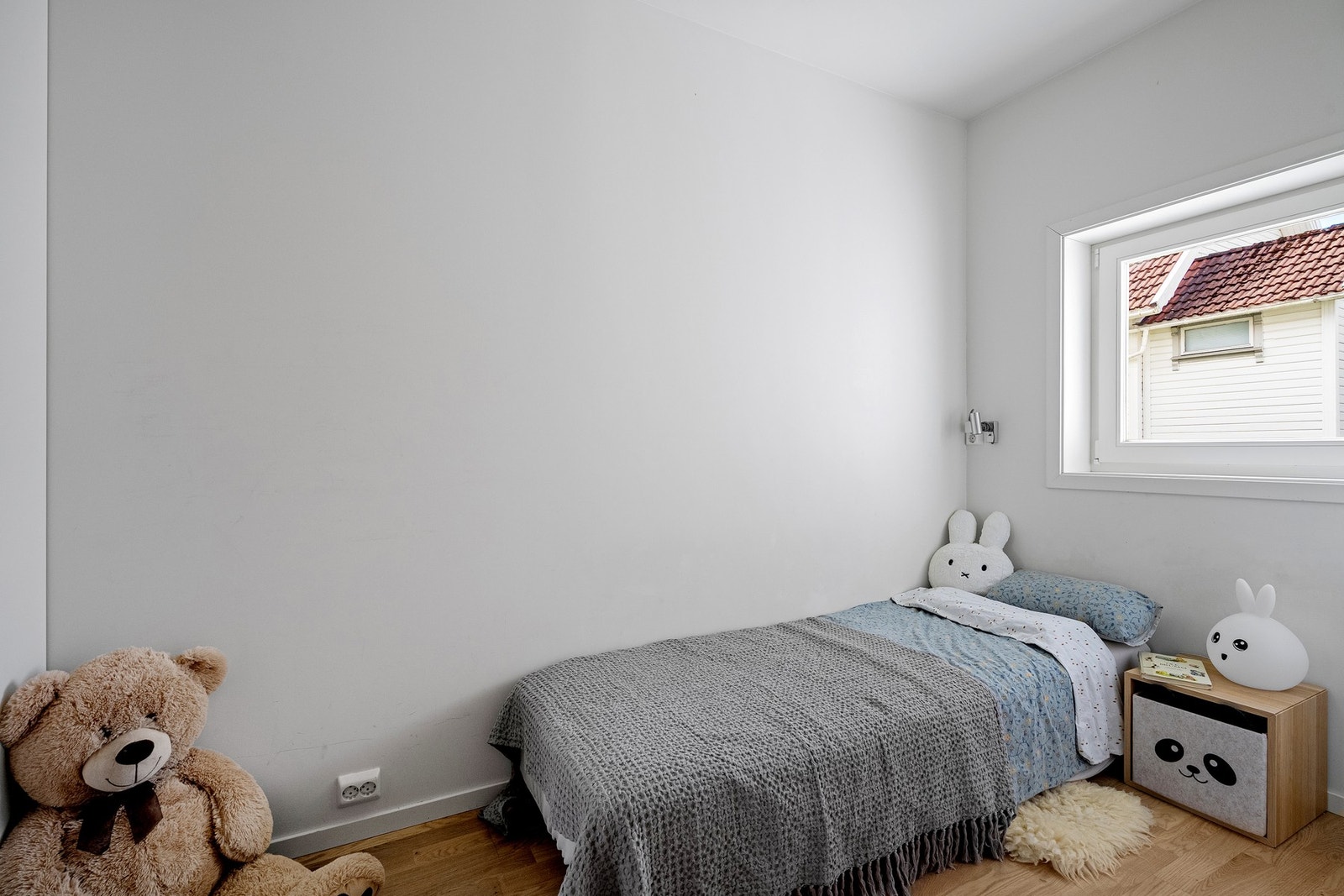 Soverom nummer to, perfekt som barnerom, kontor eller gjesterom. Galleribilde